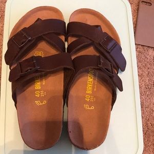 brown over the toe birkenstock’s.. NEVER USED